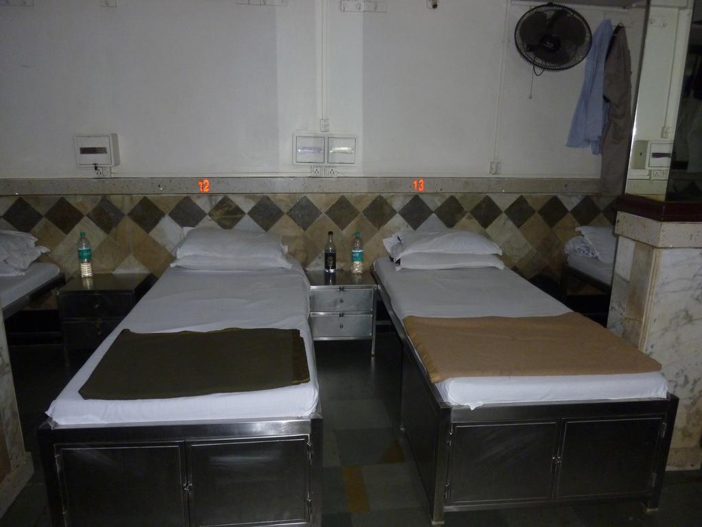 Yadgar Guest House Mumbai Kültér fotó