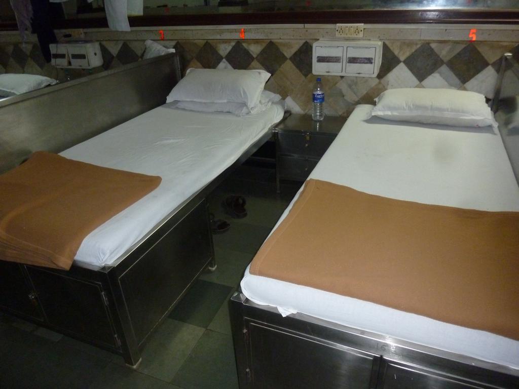 Yadgar Guest House Mumbai Kültér fotó